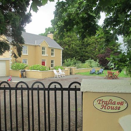 Tralia Farmhouse Self Catering Farranfore Ruang foto